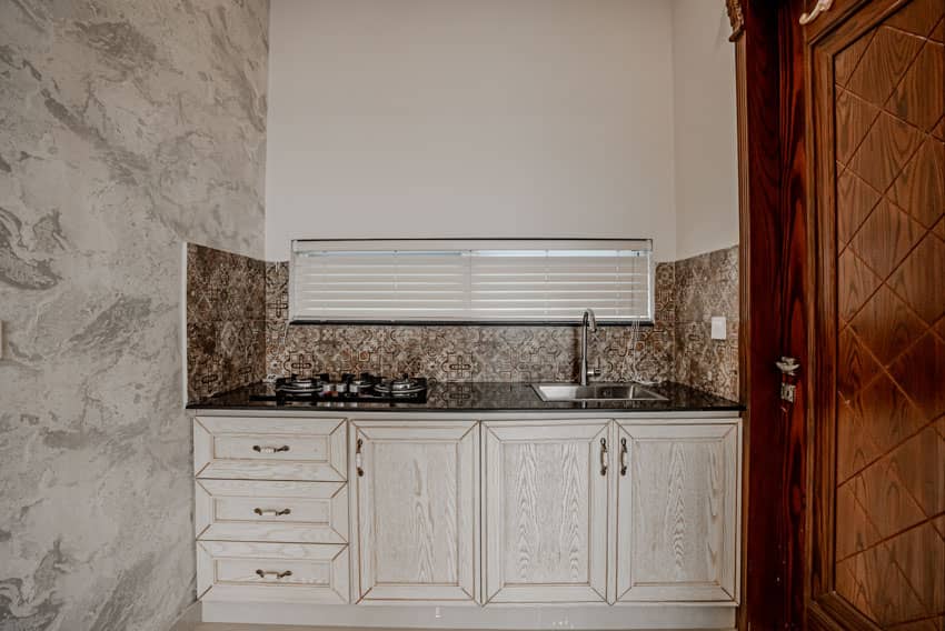 1 Kanal Semi-Furnished House For sale in DHA Lahore | OH-0019 28