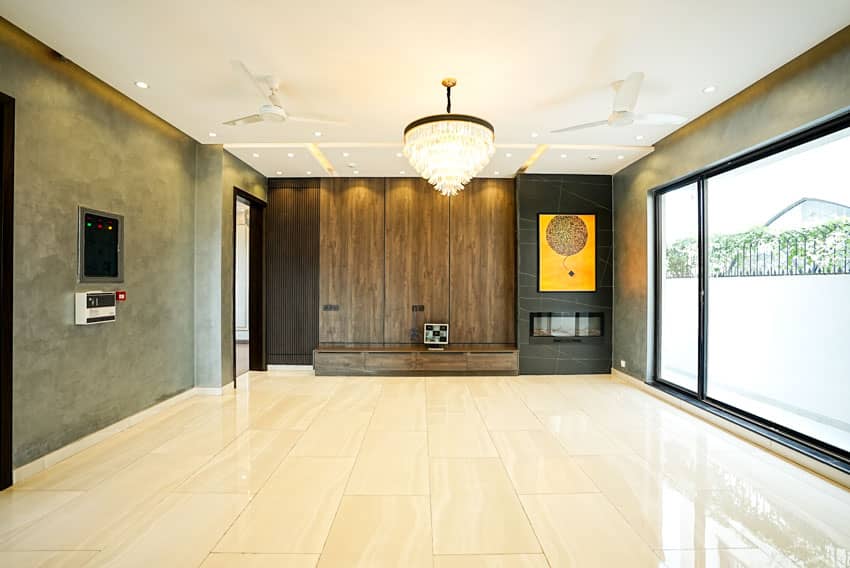 1 Kanal Semi-Furnished House For sale in DHA Lahore | OH-0029 10