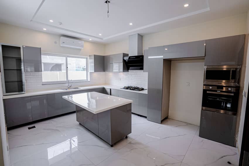 1 Kanal Un-Furnished House with Basement For sale in DHA Lahore | OH-0031 13