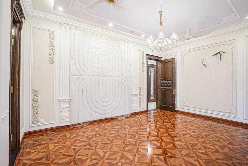 1 Kanal Un-Furnished House For sale in DHA Lahore | OH-0033 11