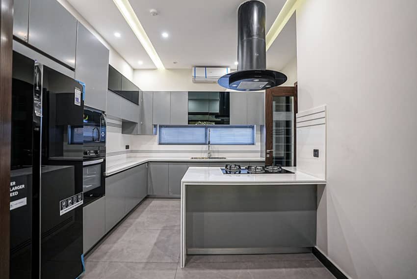 1 Kanal Furnished House For sale in DHA Lahore | OH-0034 10