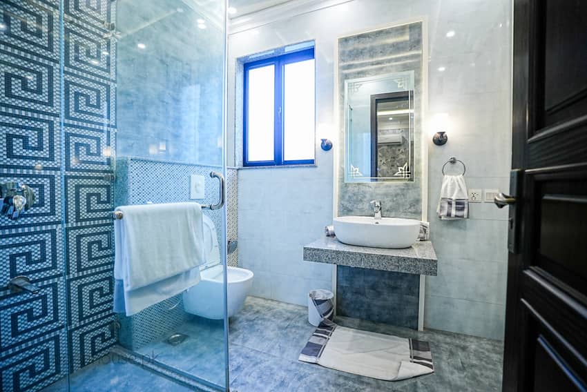 1 Kanal Furnished House with Basement & Home Cinema For sale in DHA Lahore | OH-0035 15