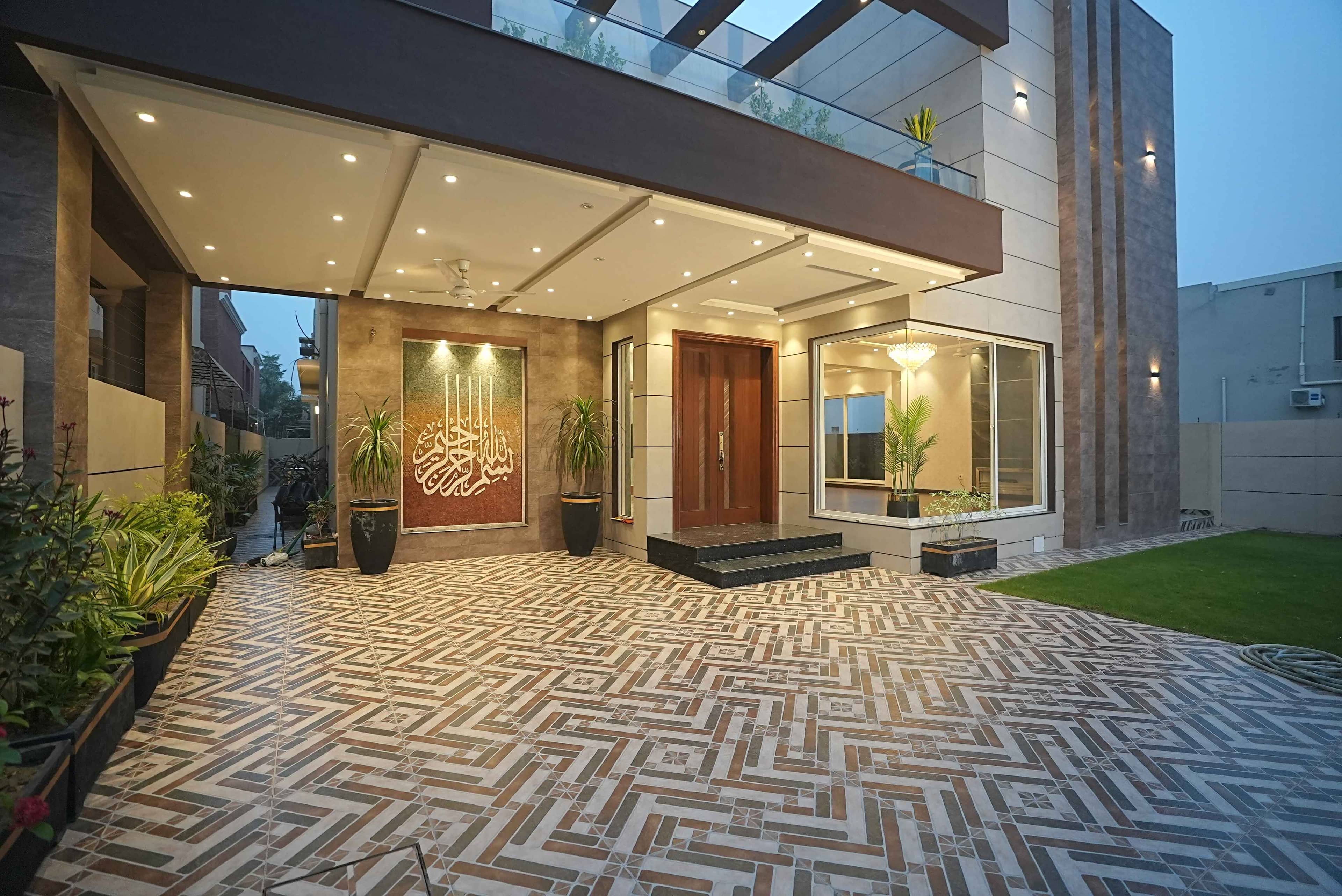 1 Kanal Semi-Furnished House with Basement & Home Cinema For sale in DHA Lahore | OH-0039 3