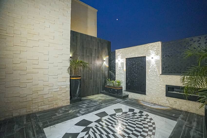 1 Kanal Semi-Furnished House with Basement & Home Cinema For sale in DHA Lahore | OH-0039 34