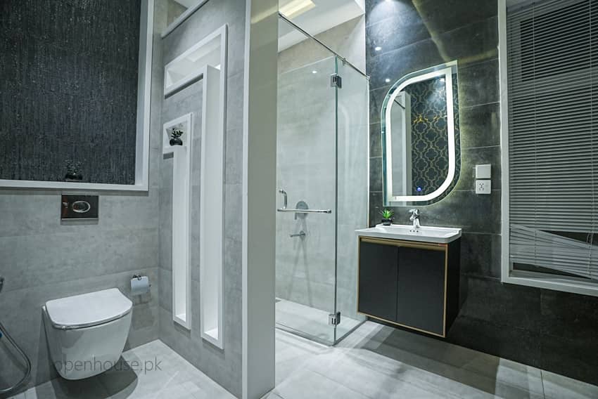 1 Kanal Semi-Furnished House with Basement & Home Cinema For sale in DHA Lahore | OH-0039 37