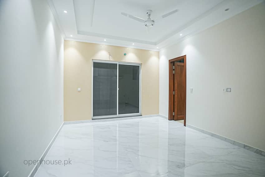 1 Kanal Semi-Furnished House with Basement & Home Cinema For sale in DHA Lahore | OH-0039 38