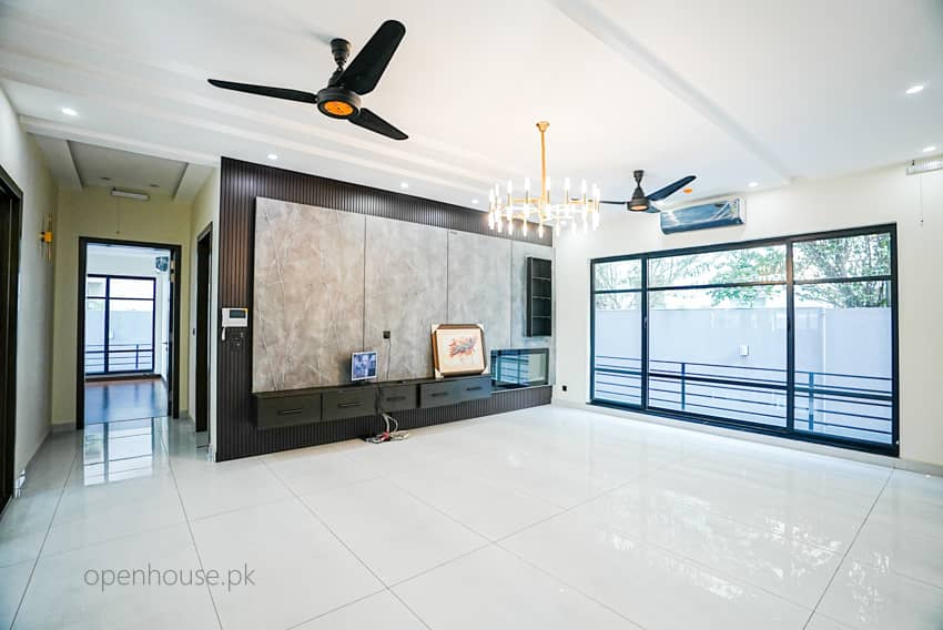 1 Kanal Semi-Furnished House For sale in DHA Lahore | OH-0040 8