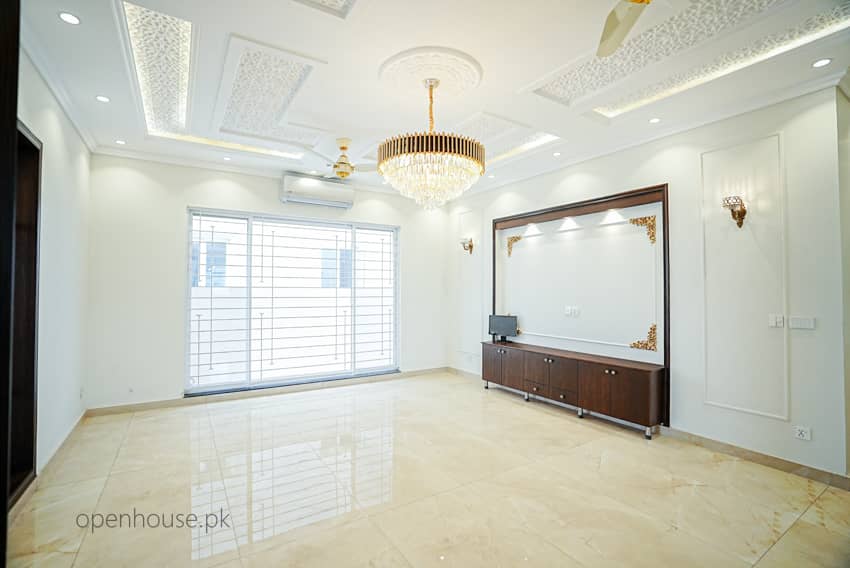 1 Kanal Semi-Furnished House For sale in DHA Lahore | OH-0043 12