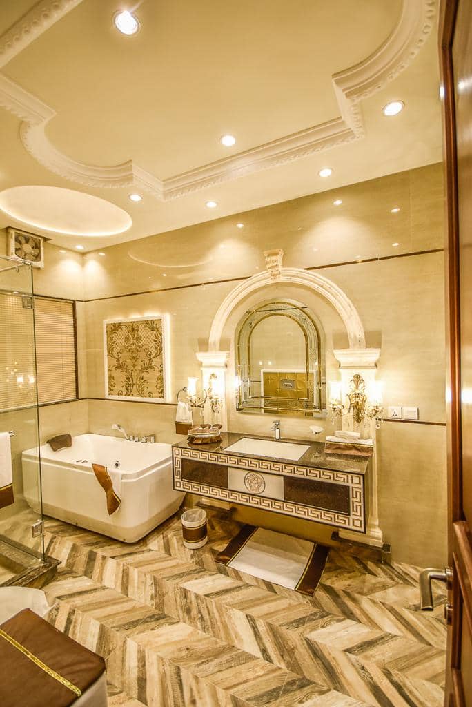 Luxury 1 Kanal (20 Marla) Fully Furnished House for Sale in DHA Phase 6 8