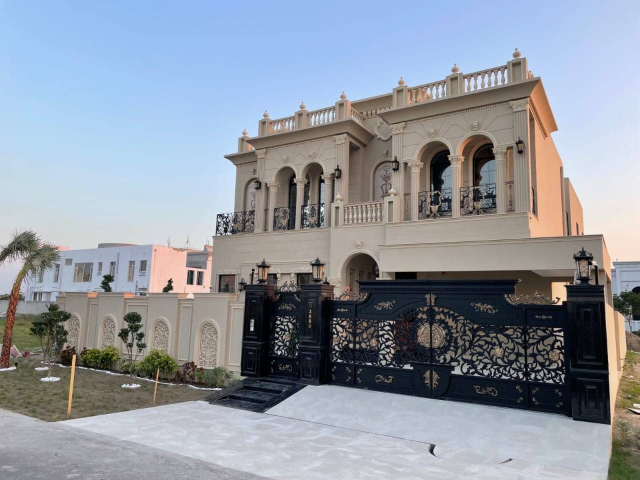 Brand New 1 Kanal (20 Marla) Spanish-Style House for Sale in DHA Phase 7 2