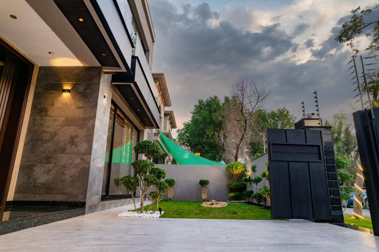 Brand New 1 Kanal (20 Marla) House for Sale in DHA Phase 3 4