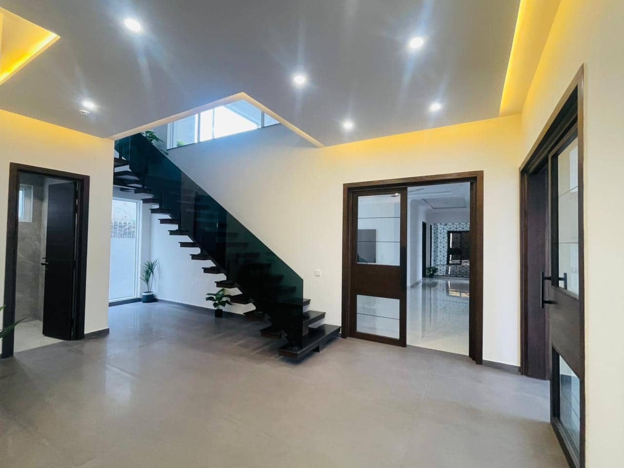 1 Kanal Modern Family Home – DHA Phase 6, Lahore 4