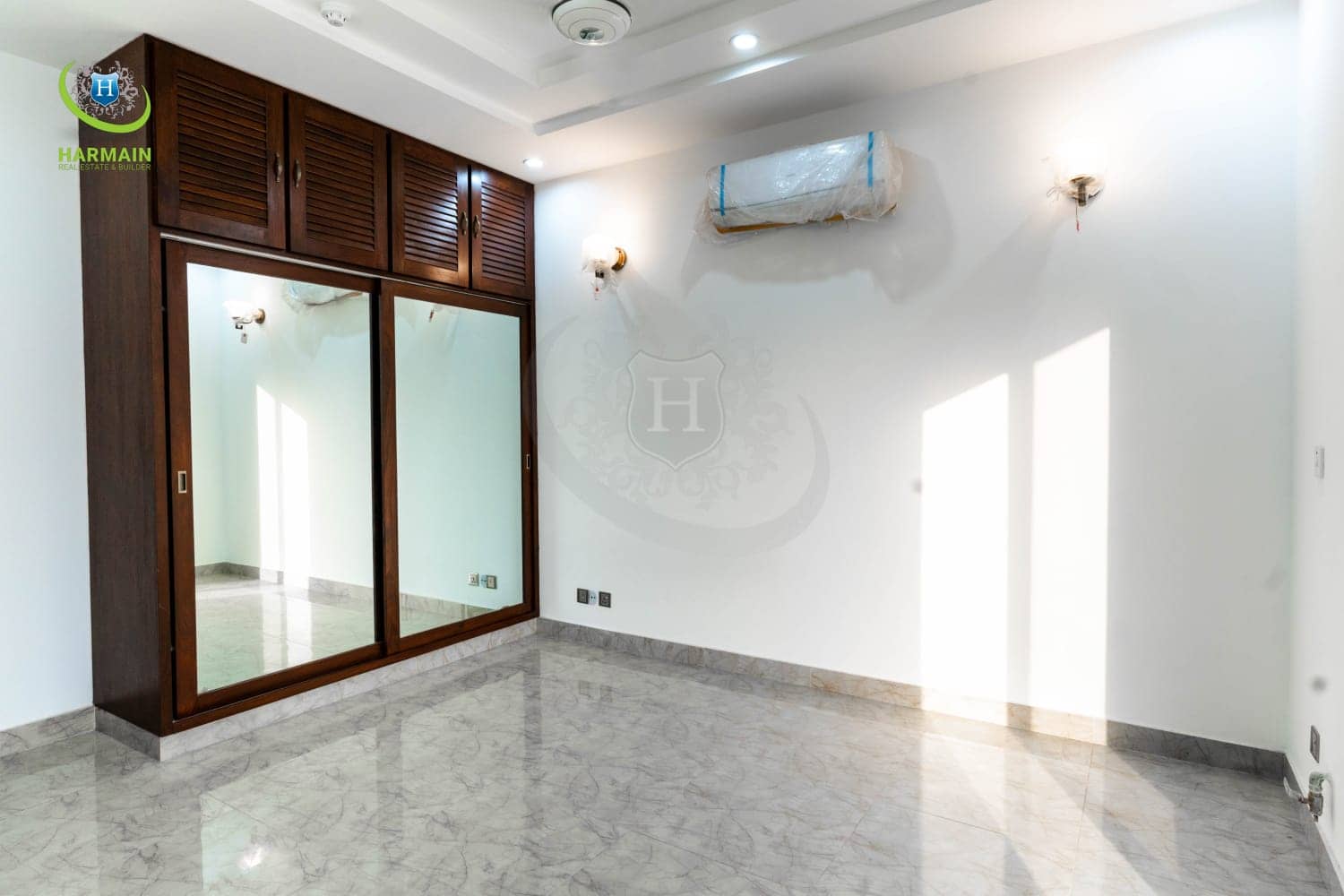 Semi Furnished 5 Marla Brand New House in DHA Phase 9 Lahore 4