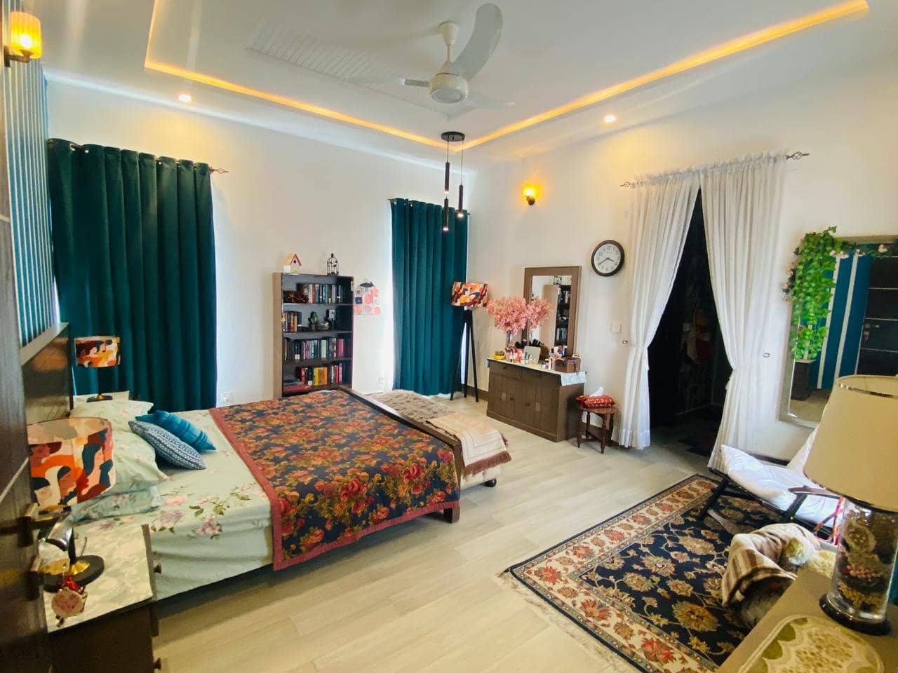 20 Marla Used House for Sale in DHA Phase 8 Lahore – 2 Side Open with Basement 26