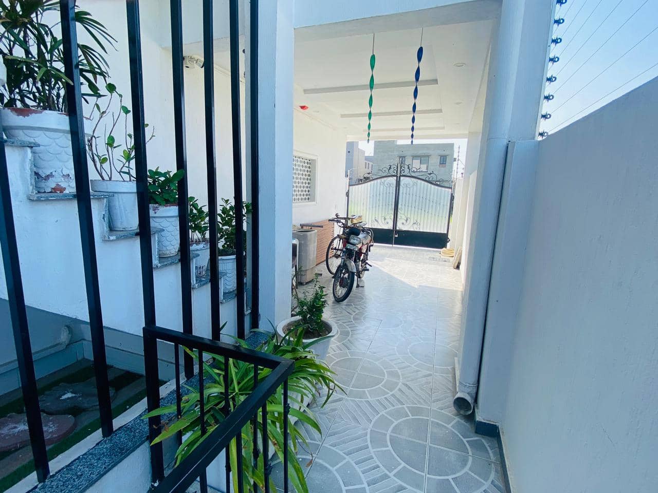 20 Marla Used House for Sale in DHA Phase 8 Lahore – 2 Side Open with Basement 5