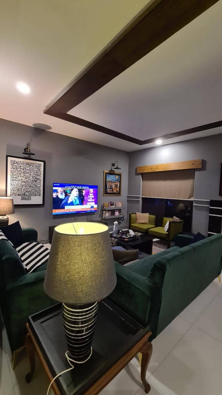 20 Marla Used House for Sale in DHA Phase 5 Lahore 2