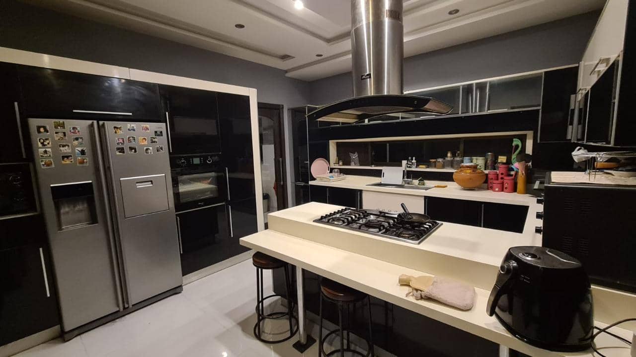 20 Marla Used House for Sale in DHA Phase 5 Lahore 14