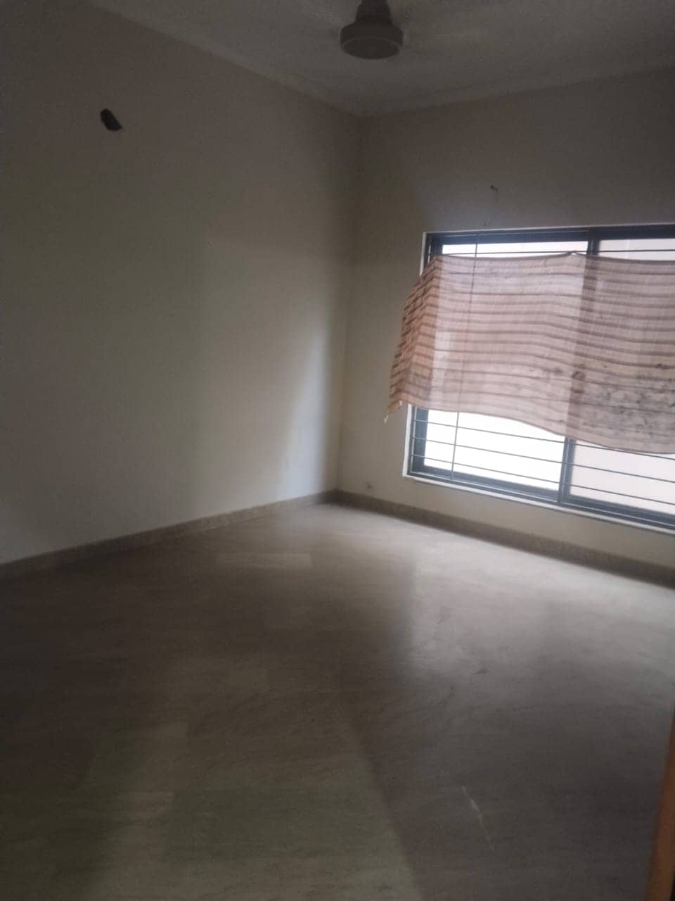 10 Marla Old House for Sale in DHA Phase 2 Lahore – 5 Bedrooms 10