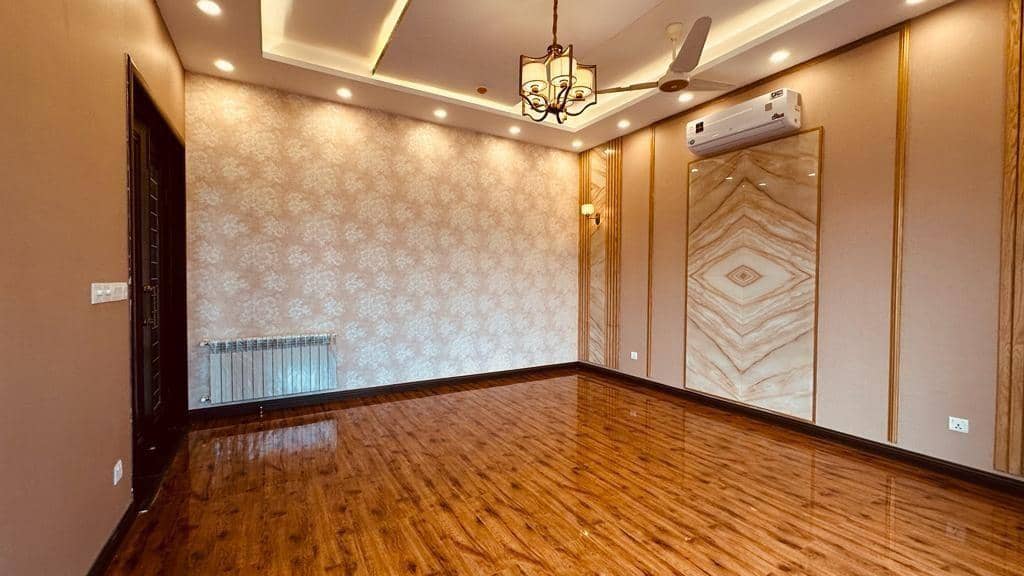 1 Kanal Semi-Furnished 6-Bed Luxury Home – DHA Phase 6, Lahore 9