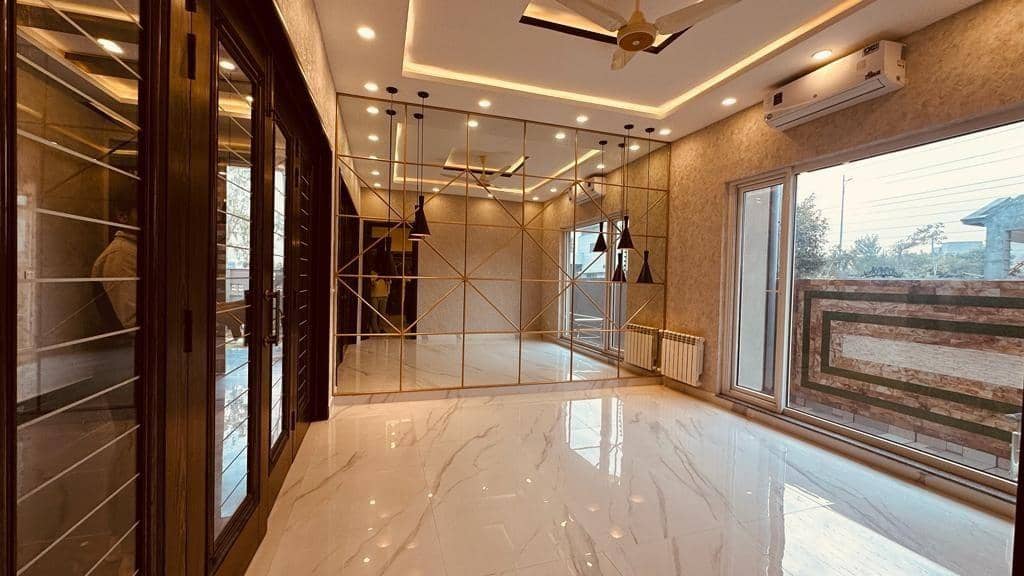 1 Kanal Semi-Furnished 6-Bed Luxury Home – DHA Phase 6, Lahore 11