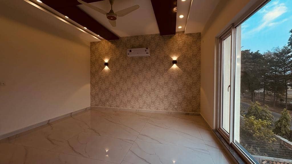 1 Kanal Semi-Furnished 6-Bed Luxury Home – DHA Phase 6, Lahore 35