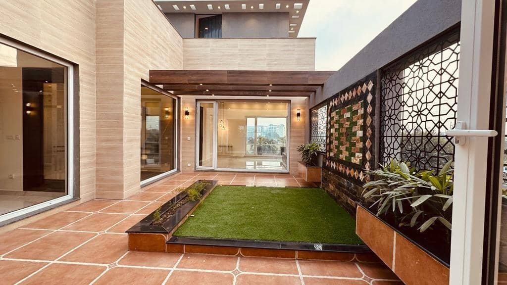 1 Kanal Semi-Furnished 6-Bed Luxury Home – DHA Phase 6, Lahore 40