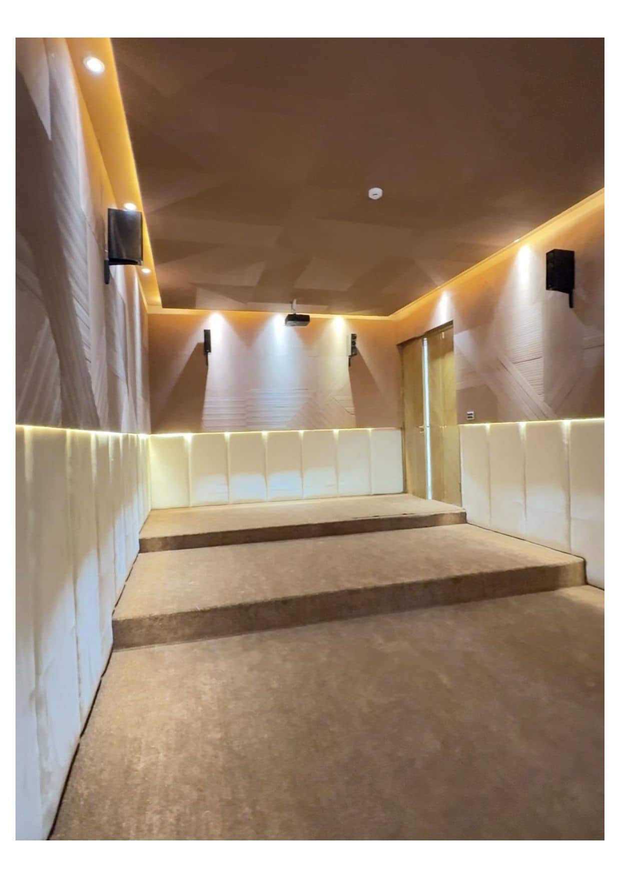 Extra-Spacious 1 Kanal Semi-Furnished Home – DHA Phase 6, Lahore 22