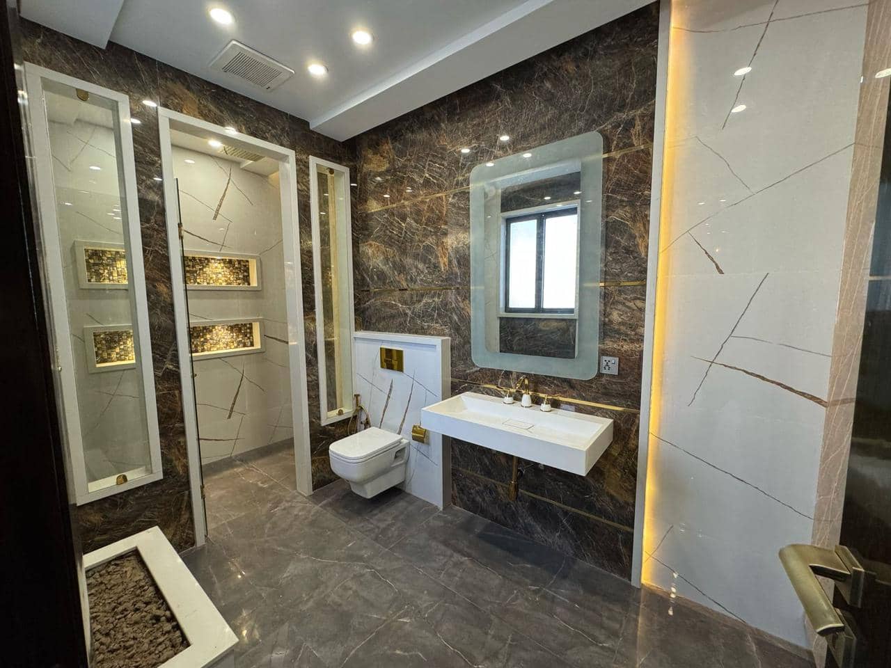 1 Kanal Brand New Unfurnished Home – DHA Phase 7, Lahore 12