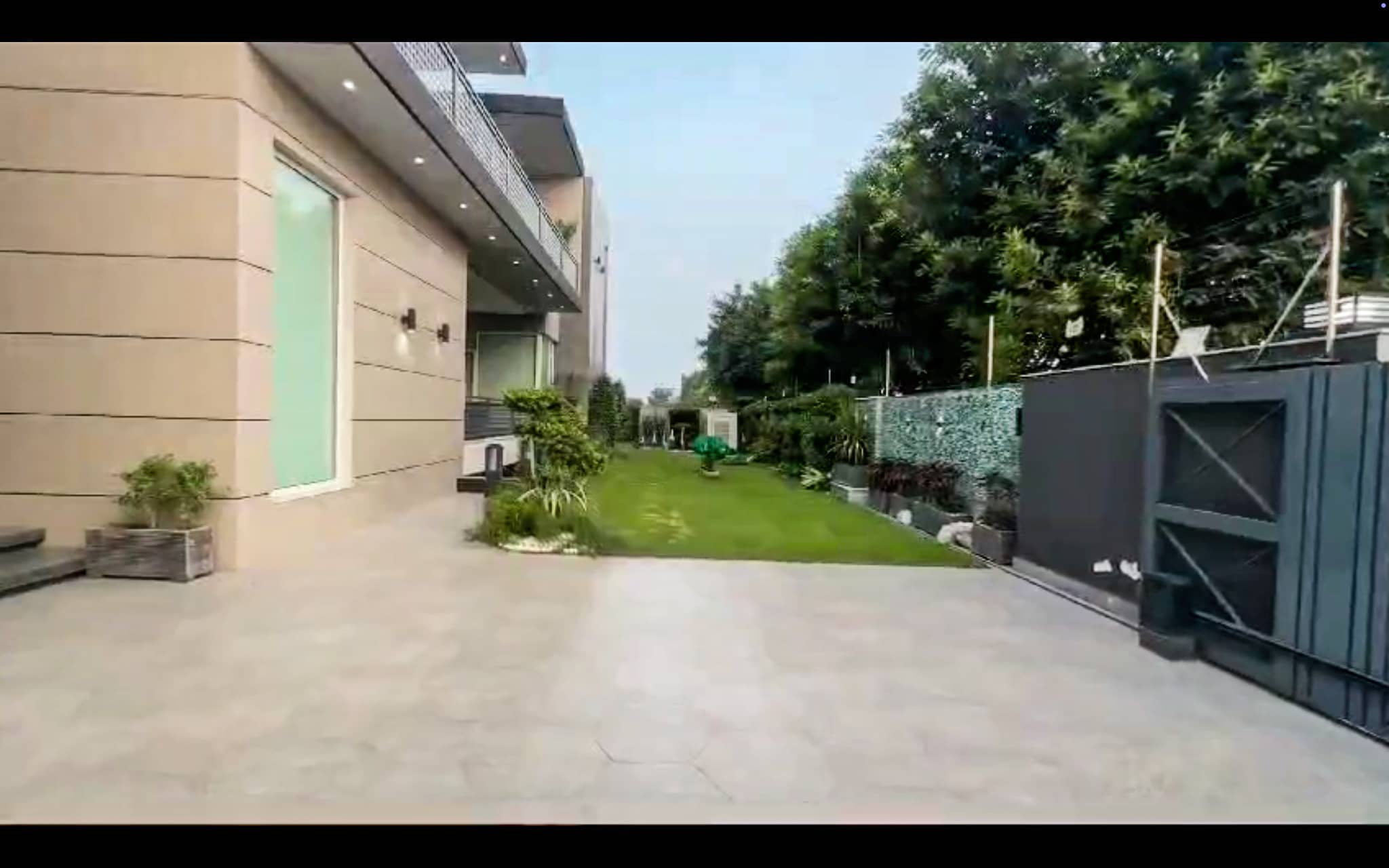 2 Kanal Fully Furnished Luxury House with Pool, Basement & Home Theatre - DHA Phase 6 2