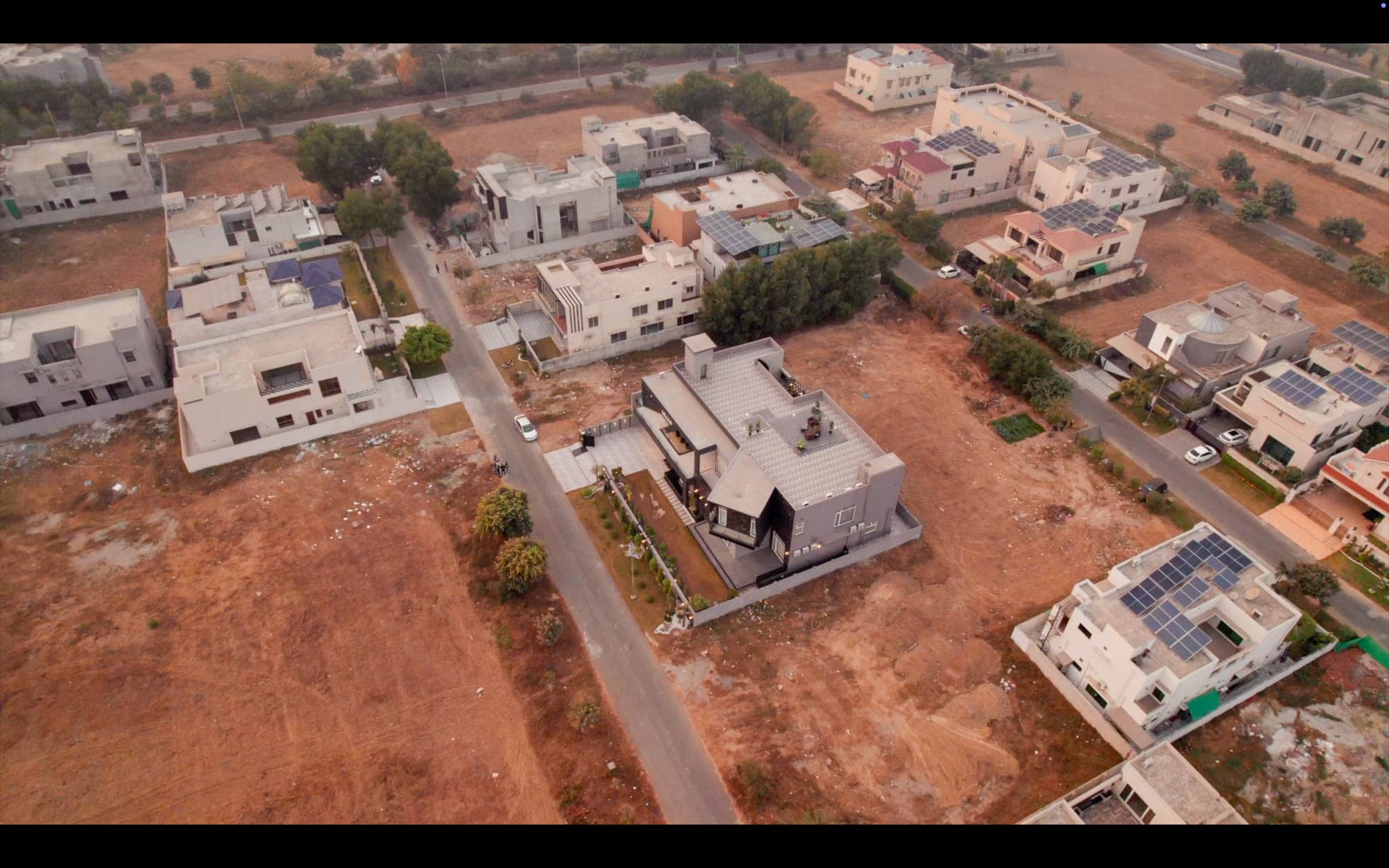 2 Kanal Fully Furnished Luxury House with Pool, Basement & Home Theatre - DHA Phase 6 5