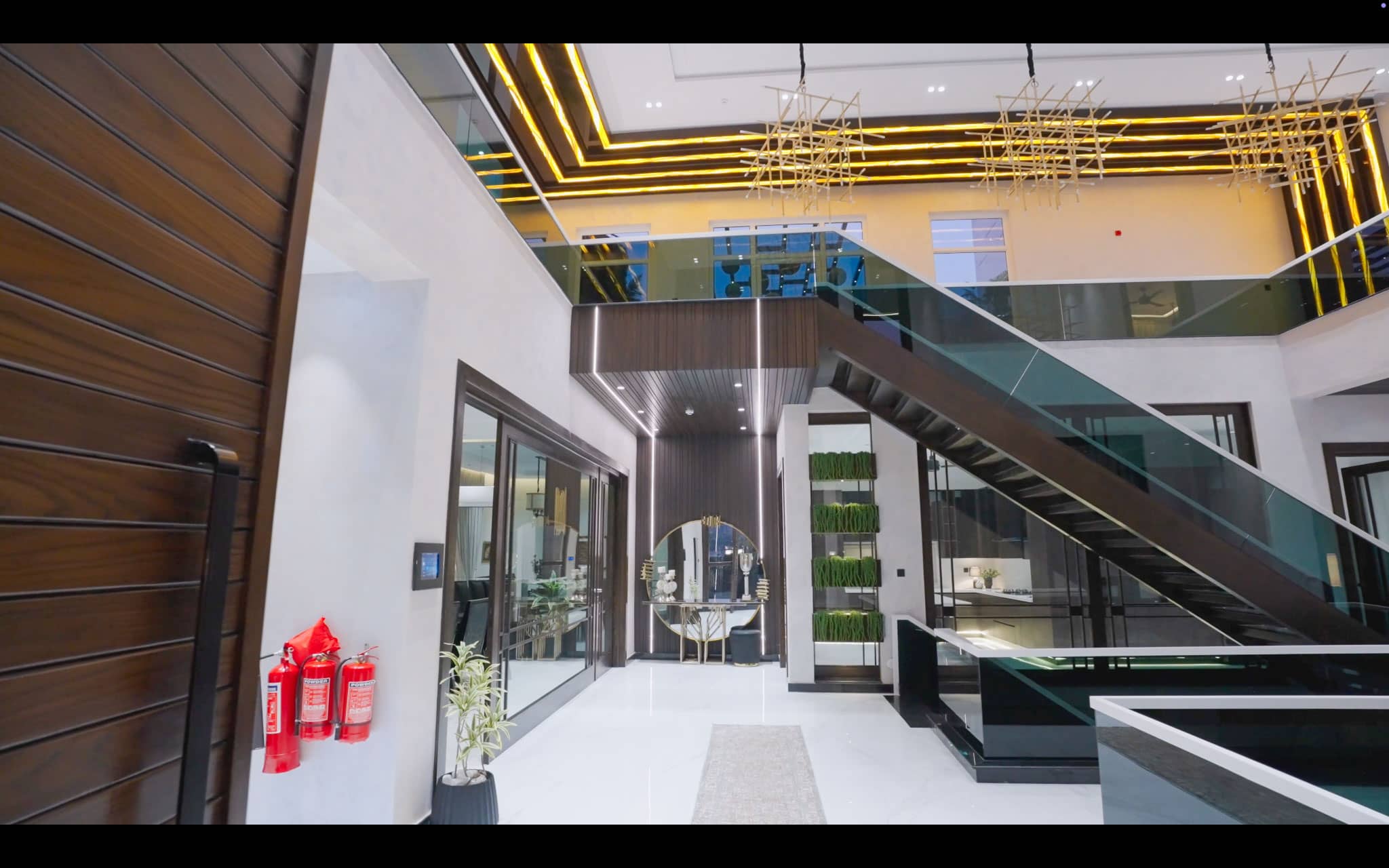 2 Kanal Fully Furnished Luxury House with Pool, Basement & Home Theatre - DHA Phase 6 8