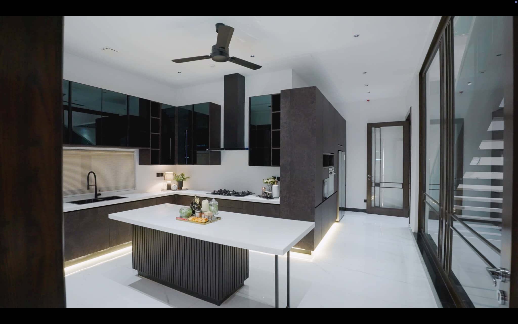 2 Kanal Fully Furnished Luxury House with Pool, Basement & Home Theatre - DHA Phase 6 17