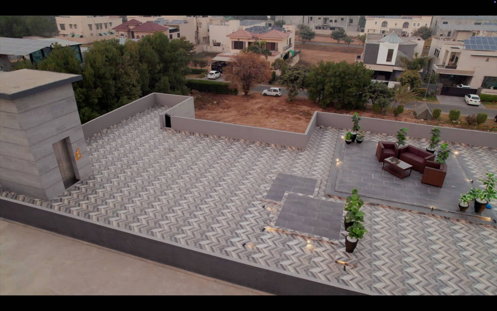 2 Kanal Fully Furnished Luxury House with Pool, Basement & Home Theatre - DHA Phase 6 47