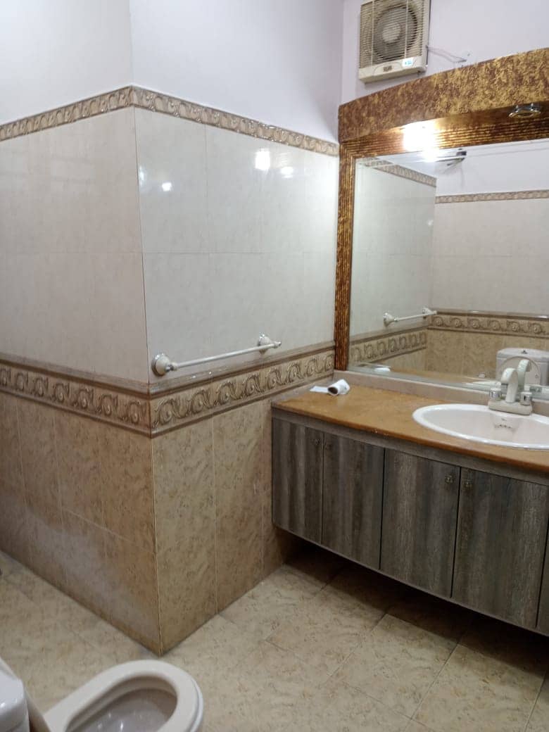 20 Marla Used House for Sale in DHA Phase 4 Lahore 20