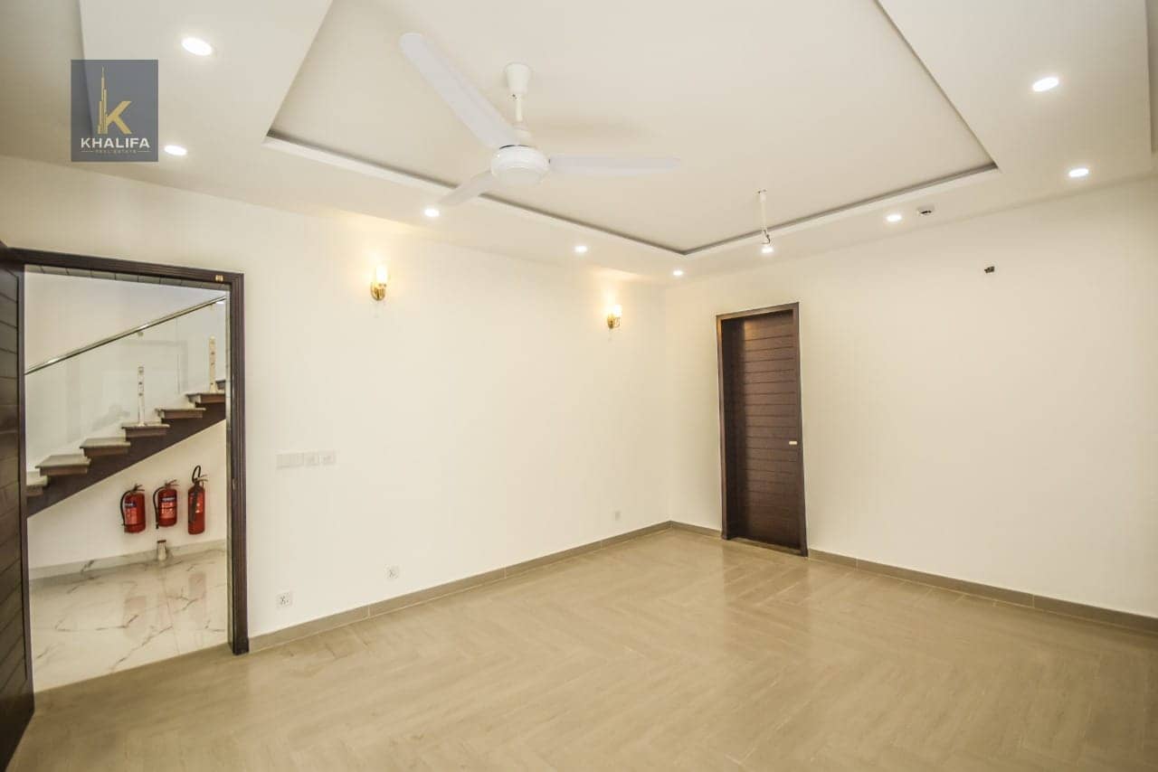 20 Marla New House Urgent Sale in DHA Phase 6 Lahore 17