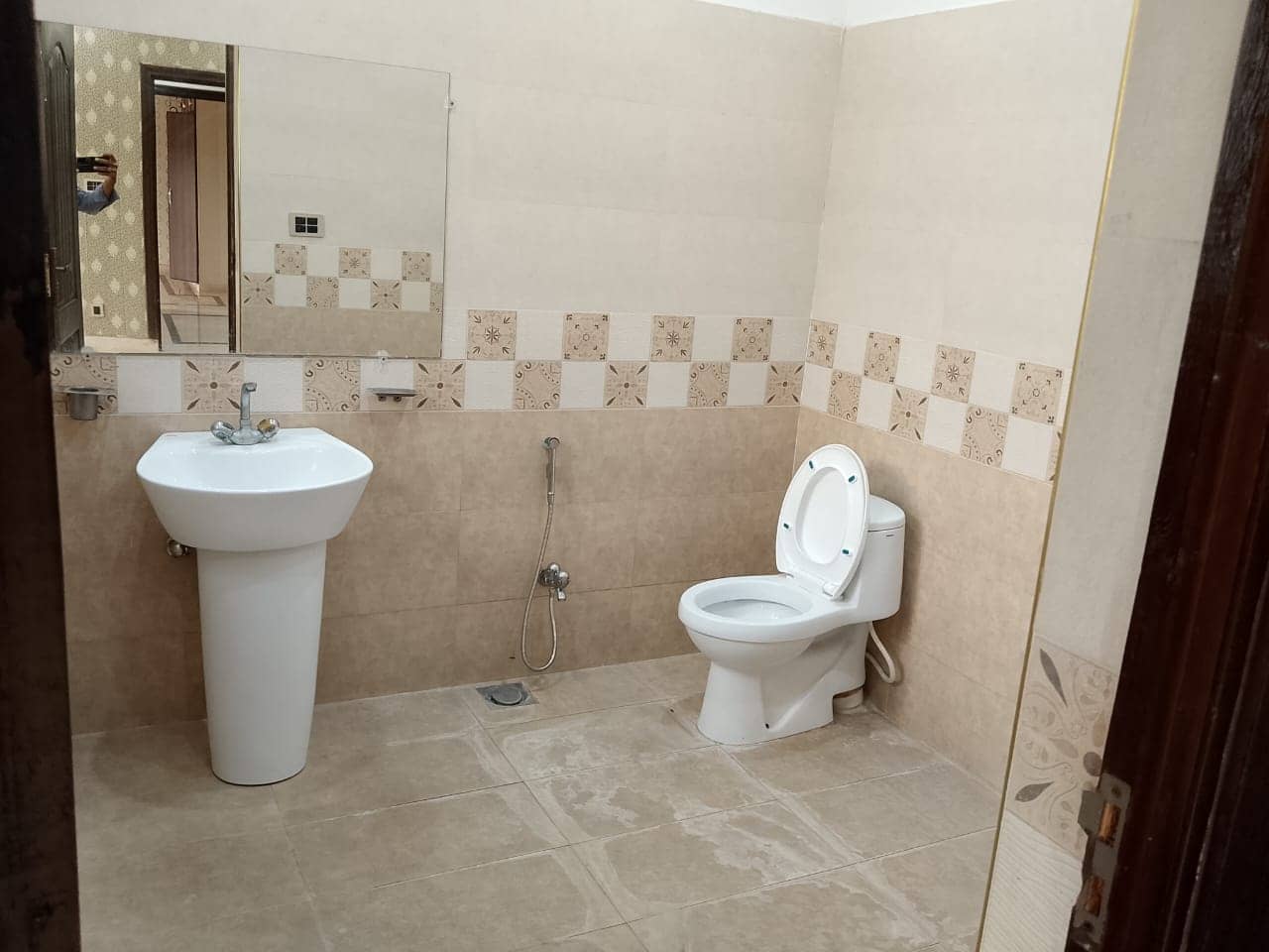 11.5 Marla Used House for Sale in DHA Phase 6 Lahore 9