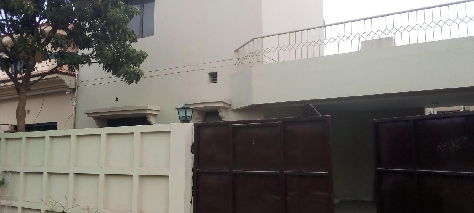 10 Marla Used House for sale in DHA, Lahore | TL-1009 Slide 1