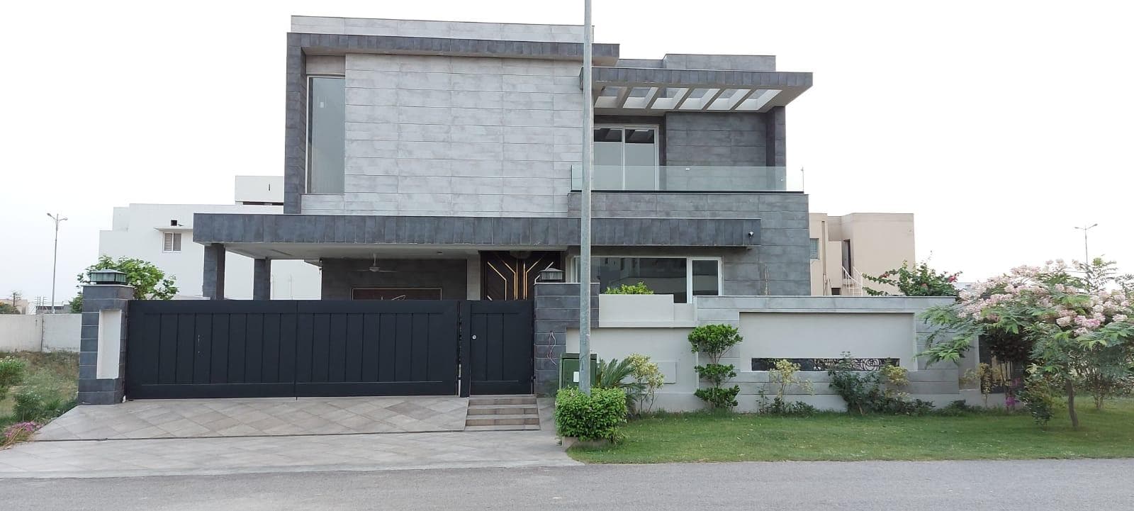20 Marla Used House for sale in DHA, Lahore | TL-1188 Slide 1