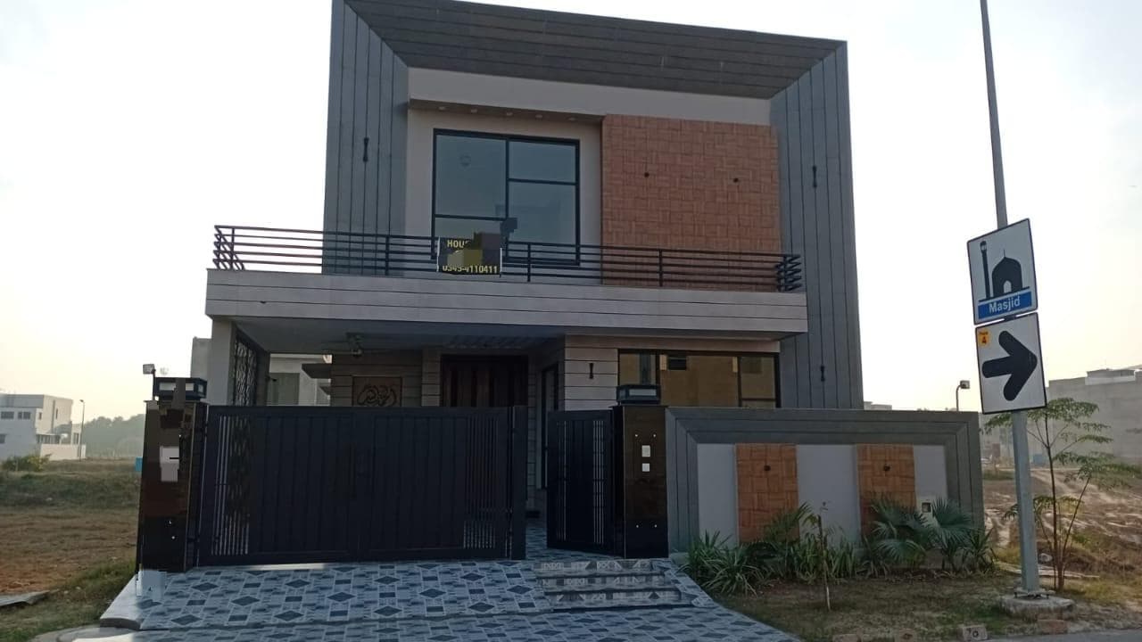 9 Marla Brand New House for sale in DHA, Lahore | TL-1320 Slide 1