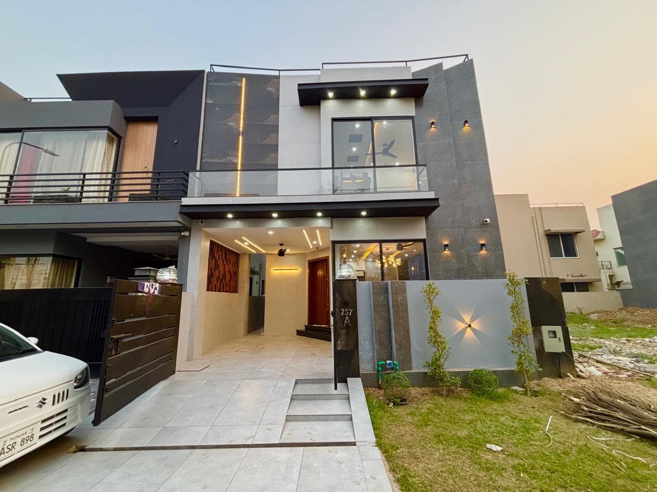 5 Marla Brand New House for sale in DHA, Lahore | TL-1483 Slide 1