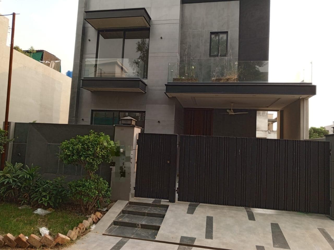 10 Marla Brand New House for sale in Lake City Meadows (EX State Life), Lahore | TL-1486 Slide 1