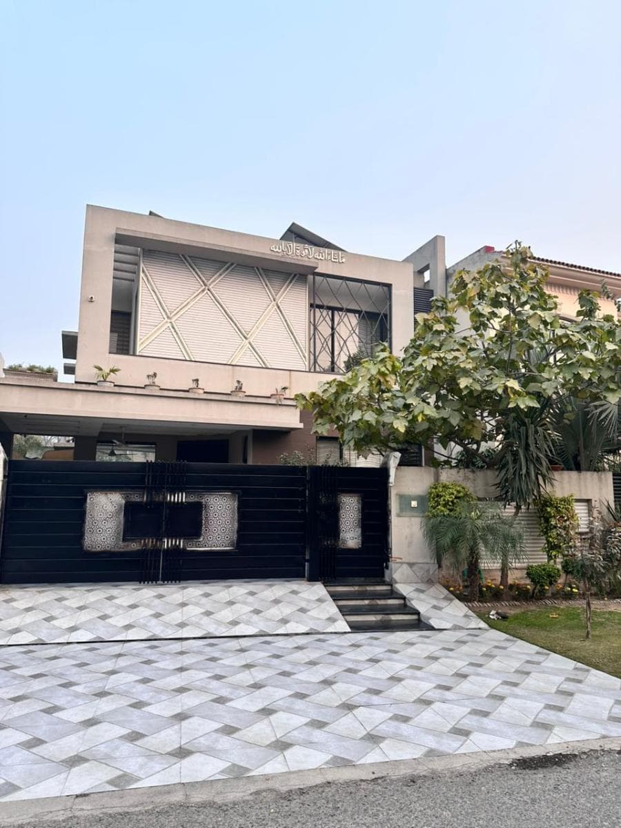 12 Marla Used House for sale in DHA, Lahore | TL-1495 Slide 1