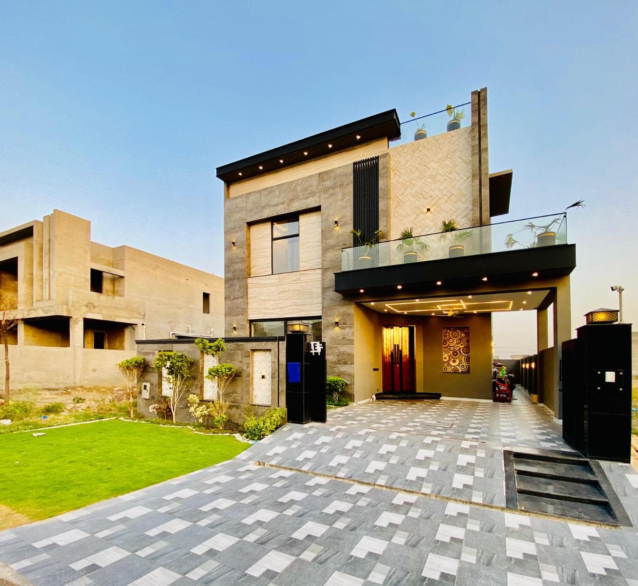 10 Marla Brand New House for sale in DHA, Lahore | TL-1501 Slide 1