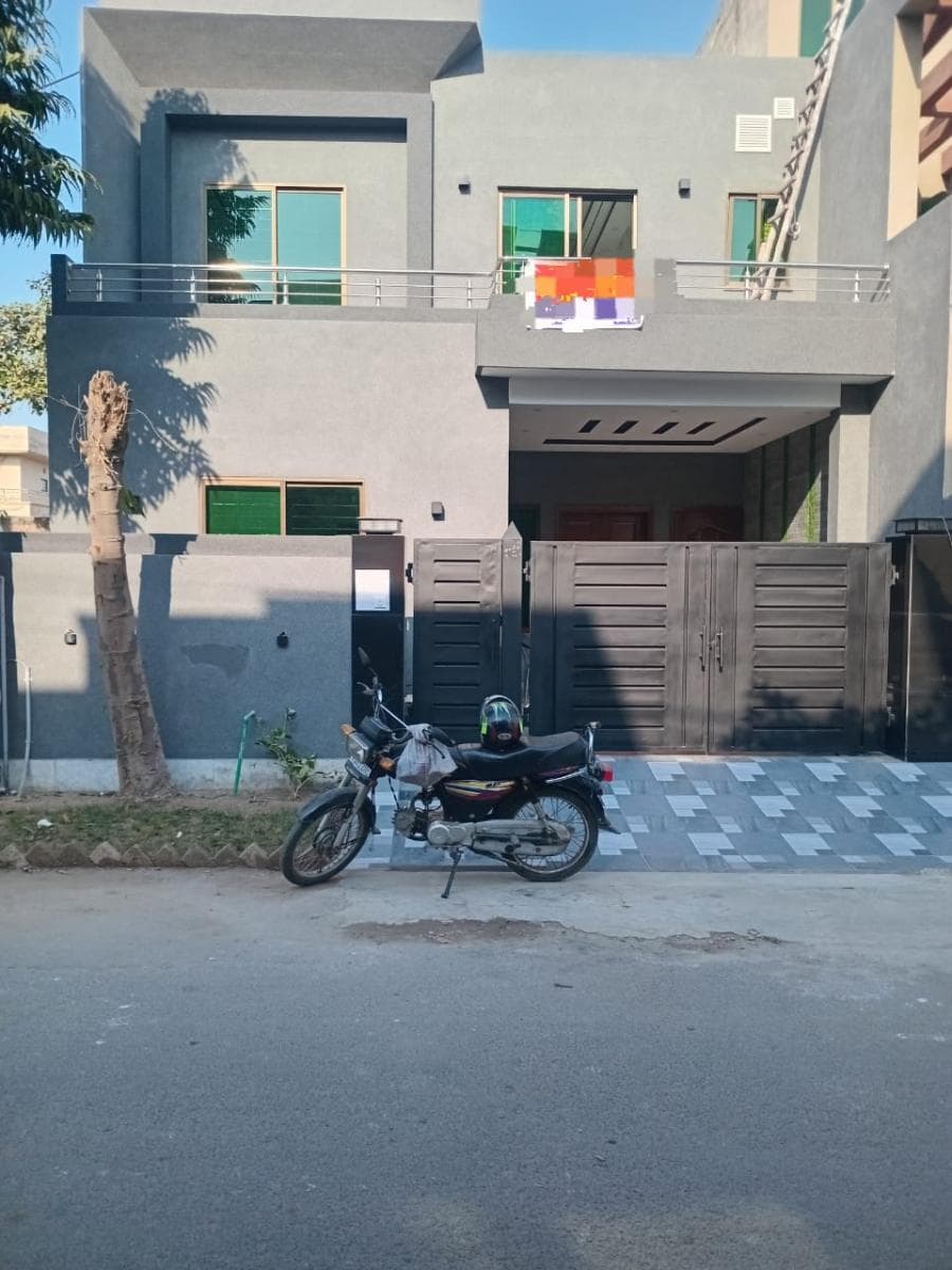 5 Marla Recently Renovated House for sale in Lake City Meadows (EX State Life), Lahore | TL-1502 Slide 1