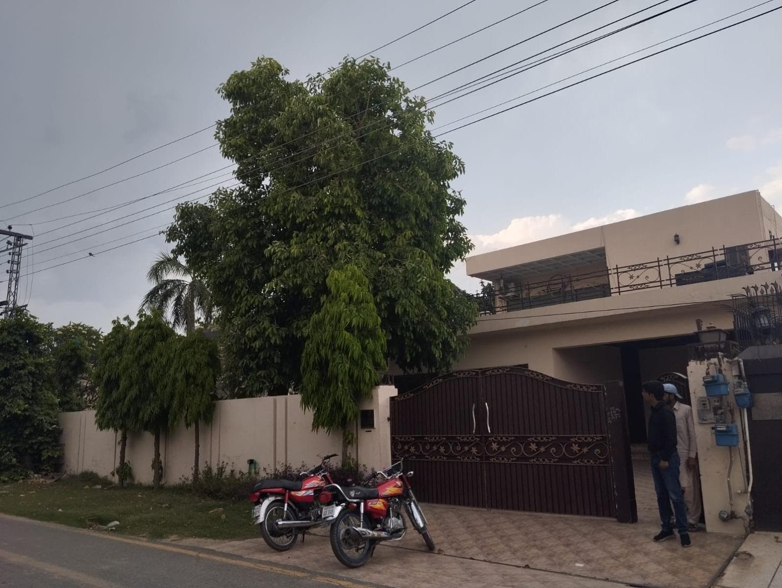 40 Marla Used House for sale in DHA, Lahore | TL-1512 Slide 1