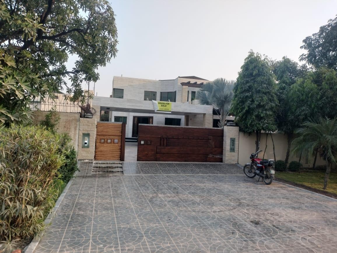 40 Marla Used House for sale in DHA, Lahore | TL-1179 Slide 1