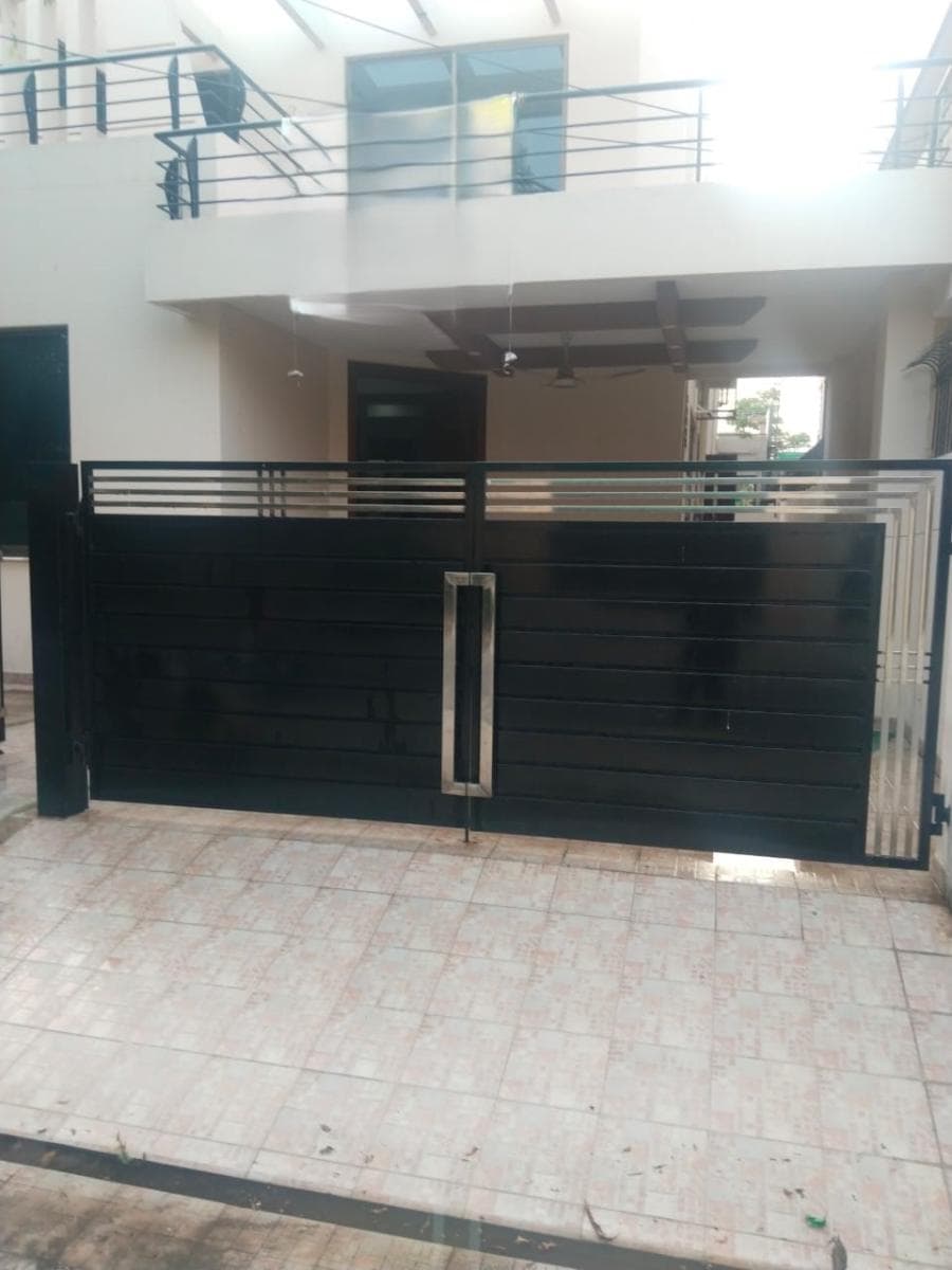 10 Marla Used House for sale in DHA, Lahore | TL-1077 Slide 1