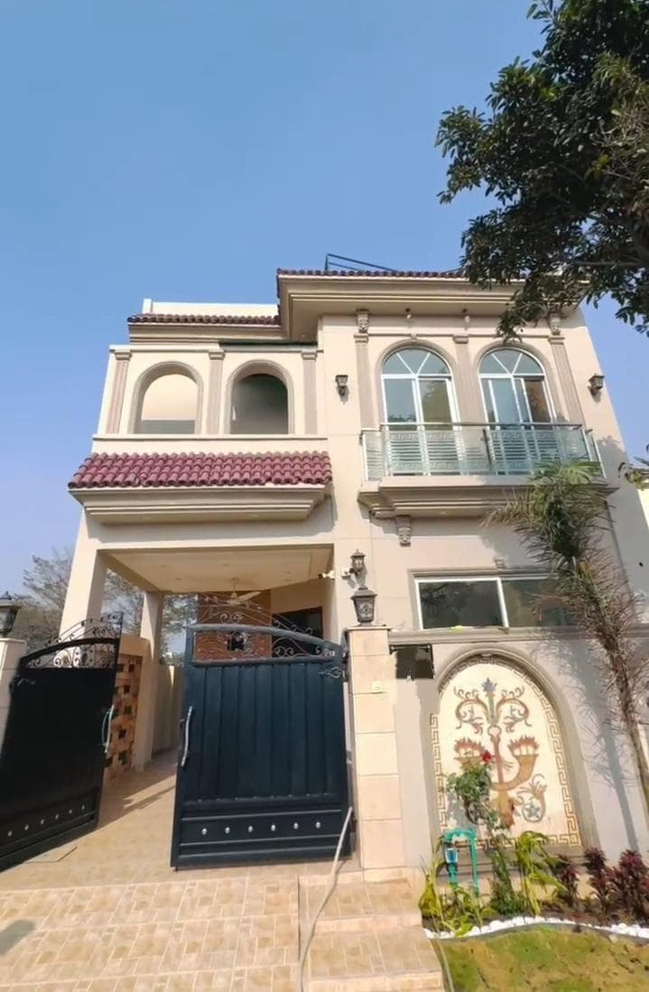 5 Marla Used House for sale in DHA, Lahore | TL-1678 Slide 1