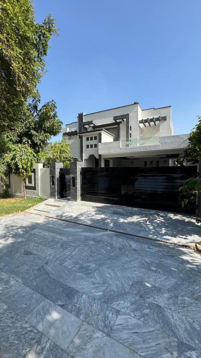 20 Marla Used House for sale in DHA, Lahore | TL-1831 Slide 1