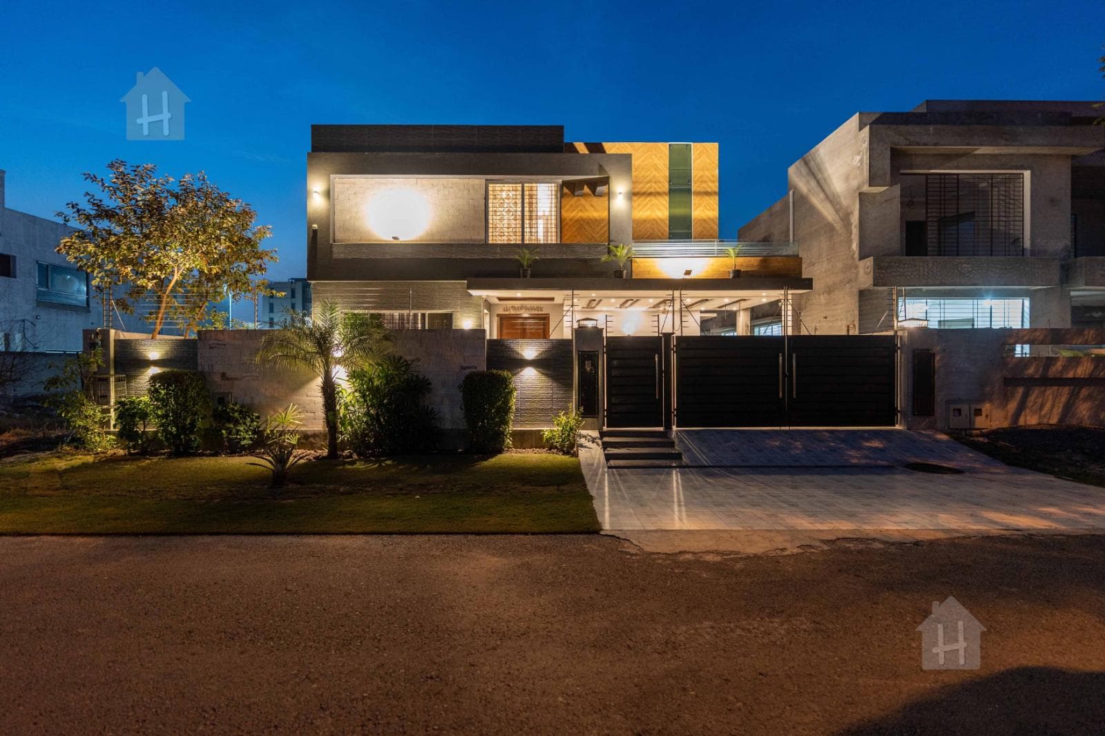 20 Marla Used House for sale in DHA, Lahore | TL-2089 Slide 1